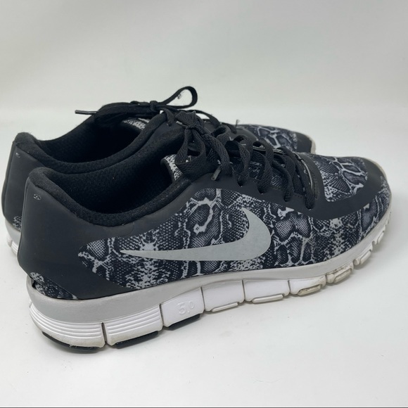 NIKE Free 5.0 V4 Black Gray Snake Print 695168-004 Running Shoes Womens - Picture 4 of 12